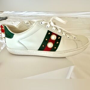 Gucci White Leather Sneakers with Green and Red Web and Pearl Accents
